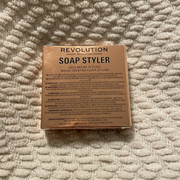 Makeup Revolution Soap Styler Hold Brow In Place - NEW and Sealed (5g) - Picture 2 of 3